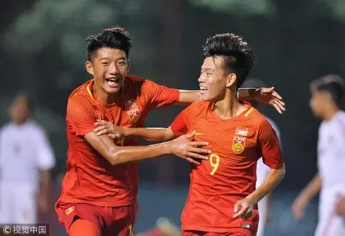 国足留洋何小珂,国足留洋小将何小珂真实年龄