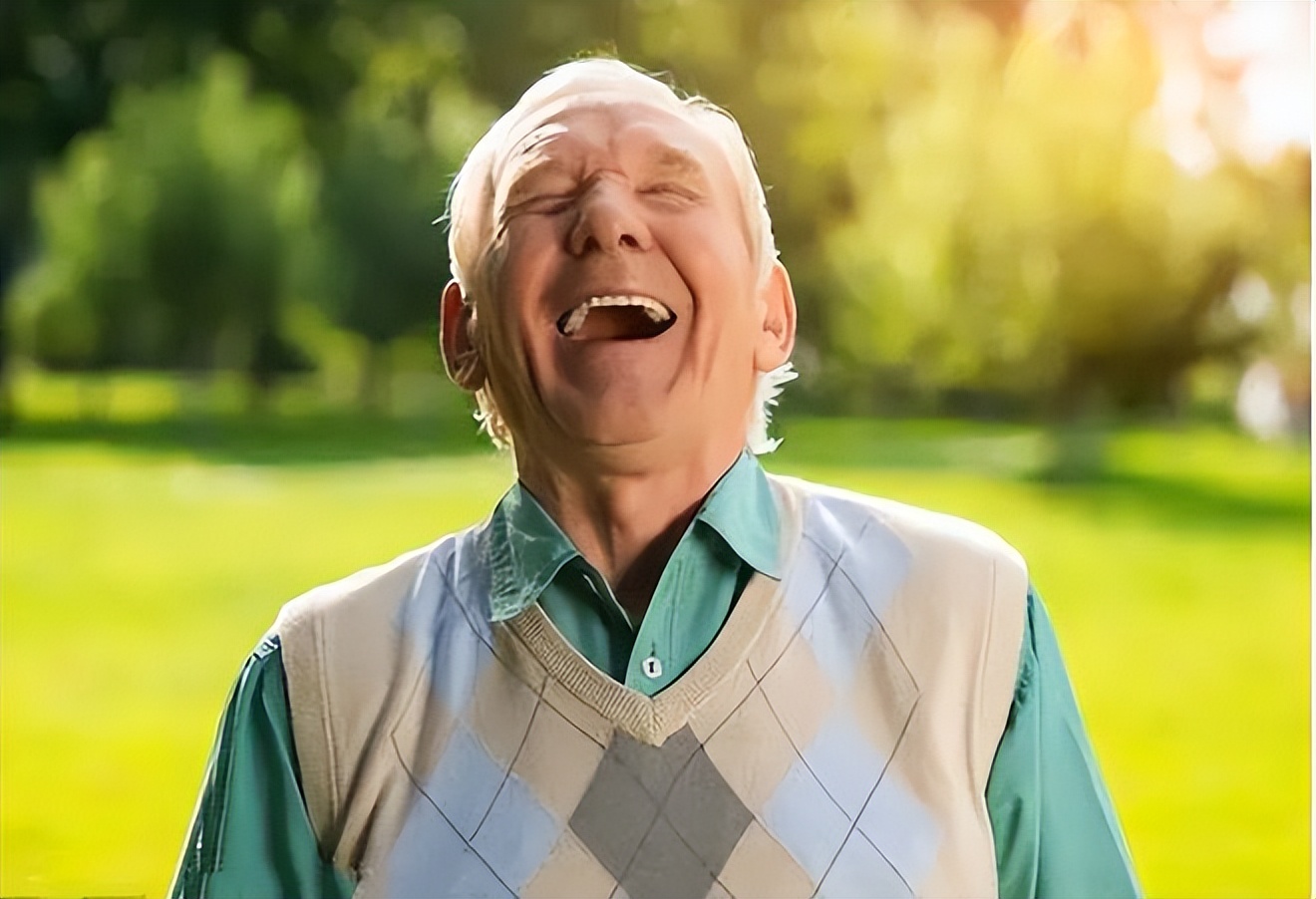 男性性功能会随年龄逐渐减退?哪些原因导致?阿伐那非可有效改善