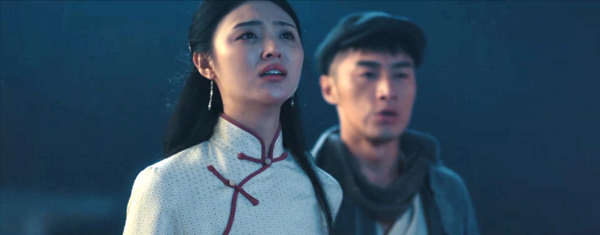 女配露大腿，反派成X战警，同样《华英雄》，胡兵比郑伊健差远了