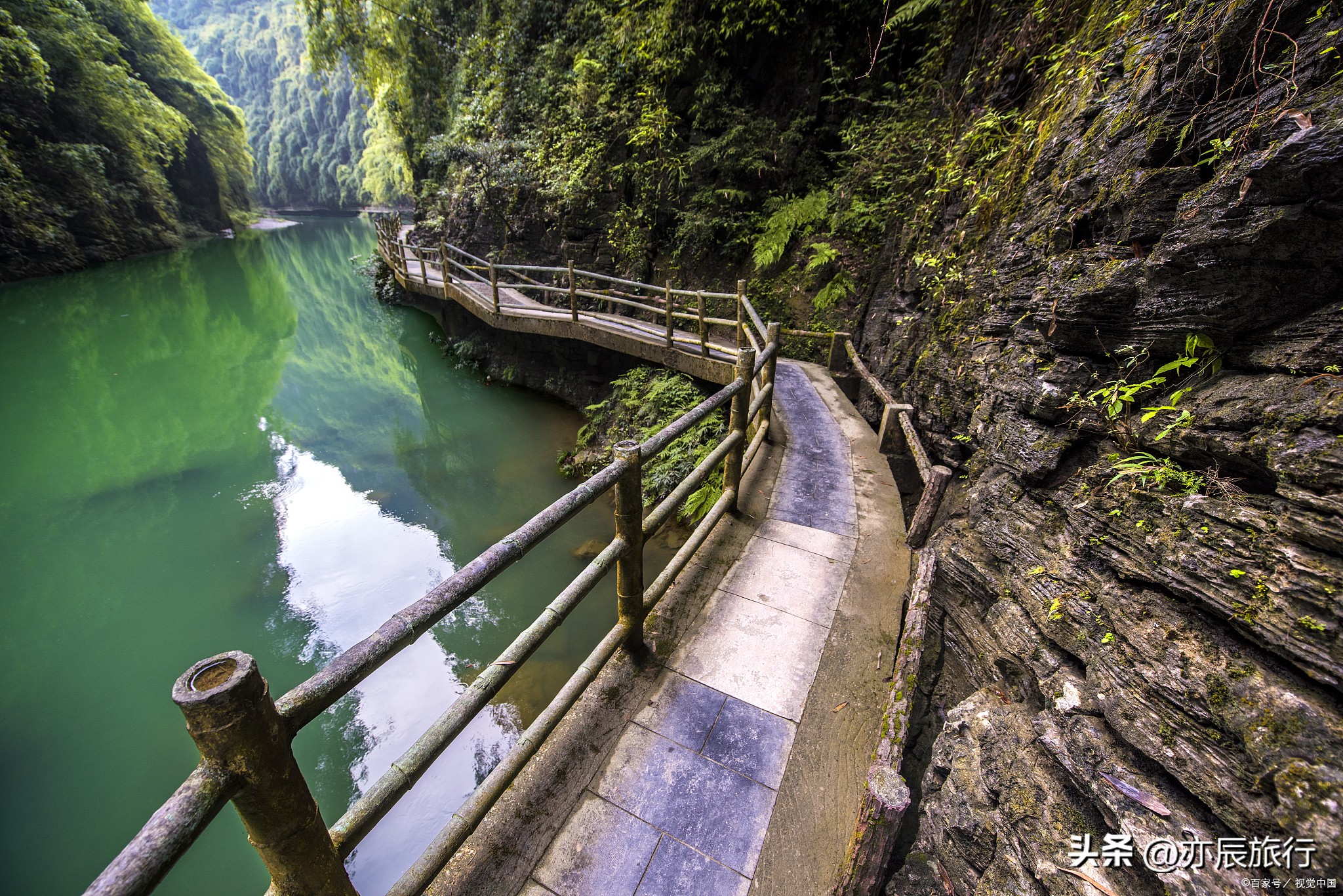 湖北恩施旅游必去十大景点，有哪些好玩的地方，周边自驾游好去处