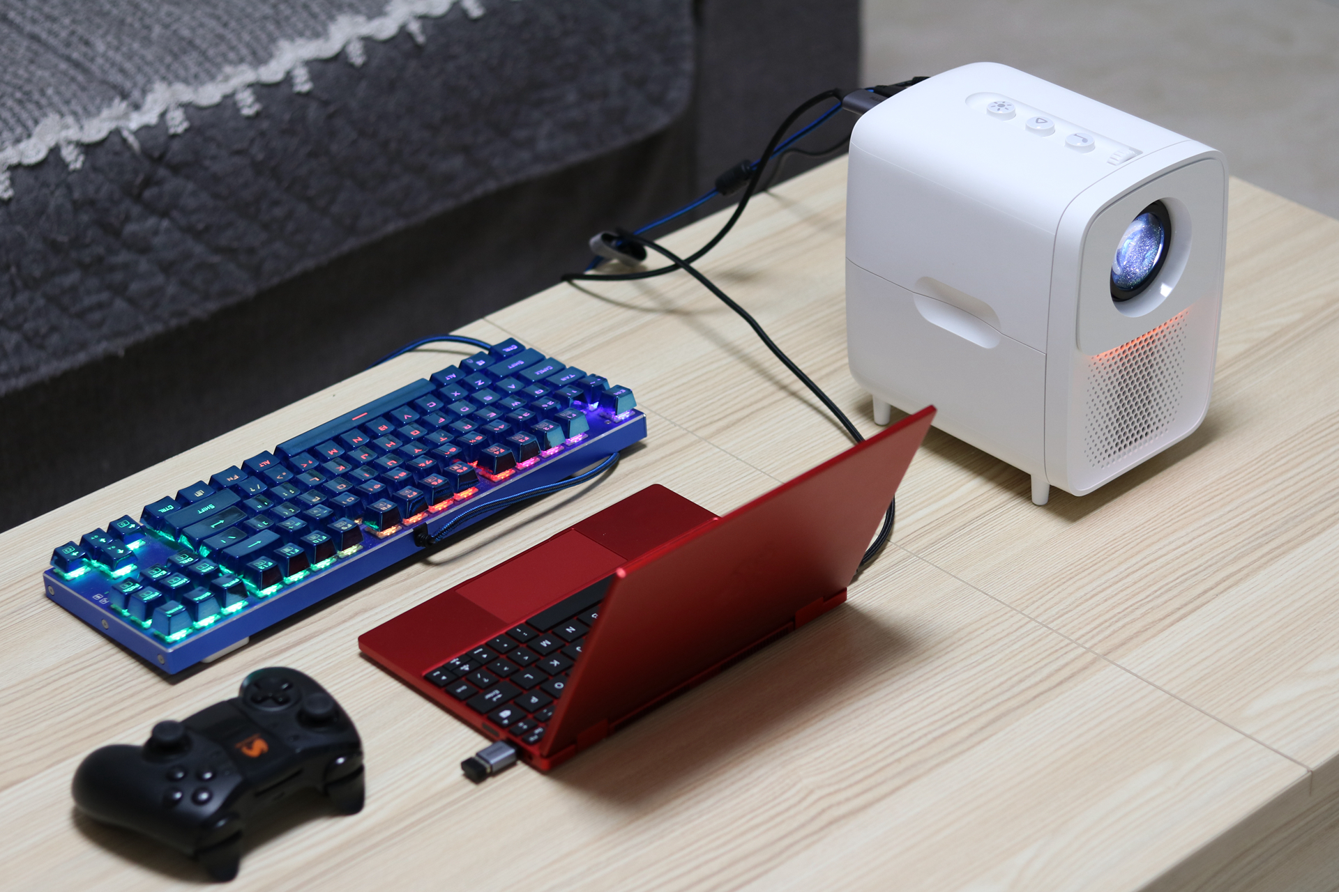 哪款4k投影仪性价比最高,一千块以下的投影机