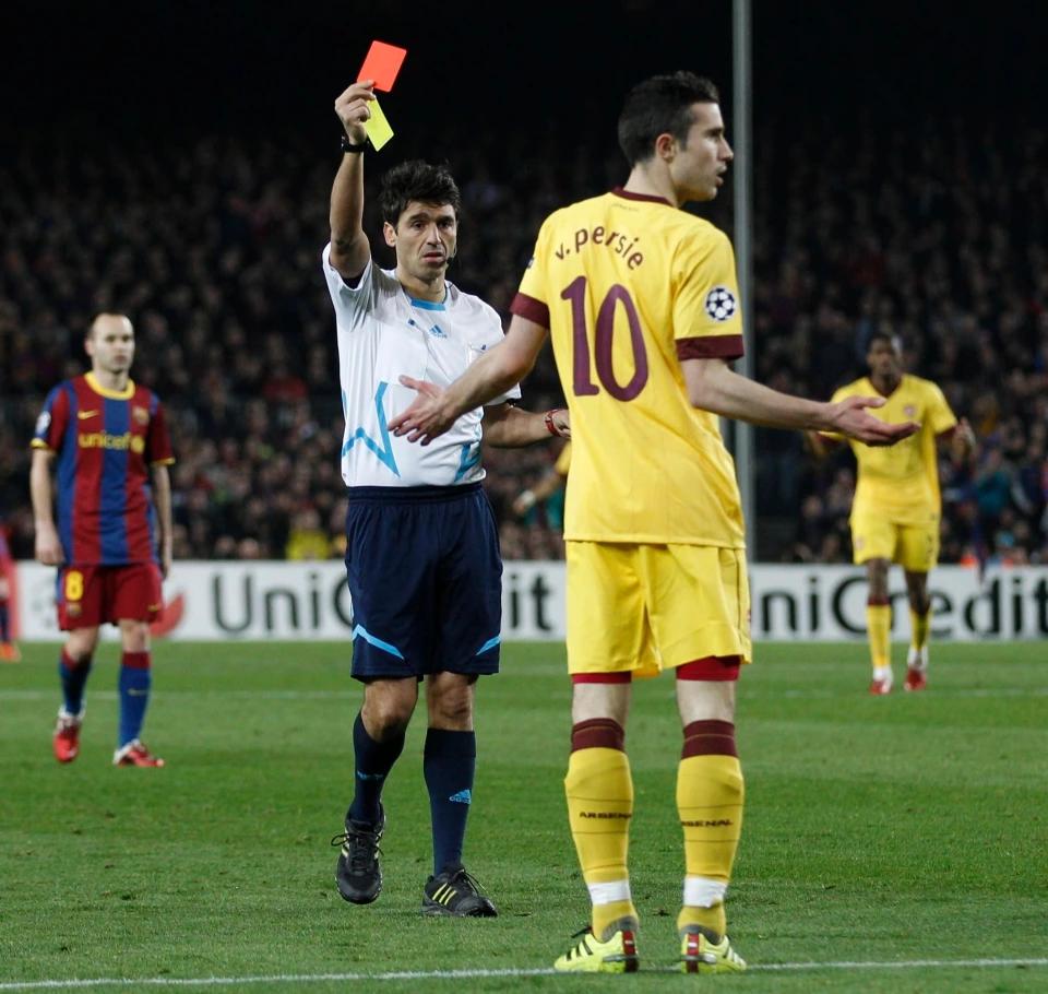 红牌罚下搞笑名场面,十大奇葩红牌