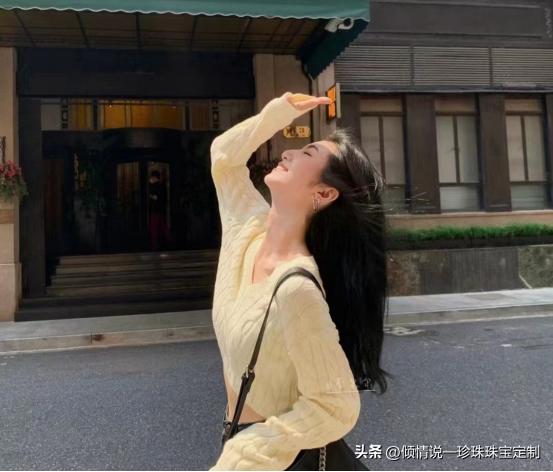 一件可以传承的珠宝！毫不费力地展现了女神的柔美和自信