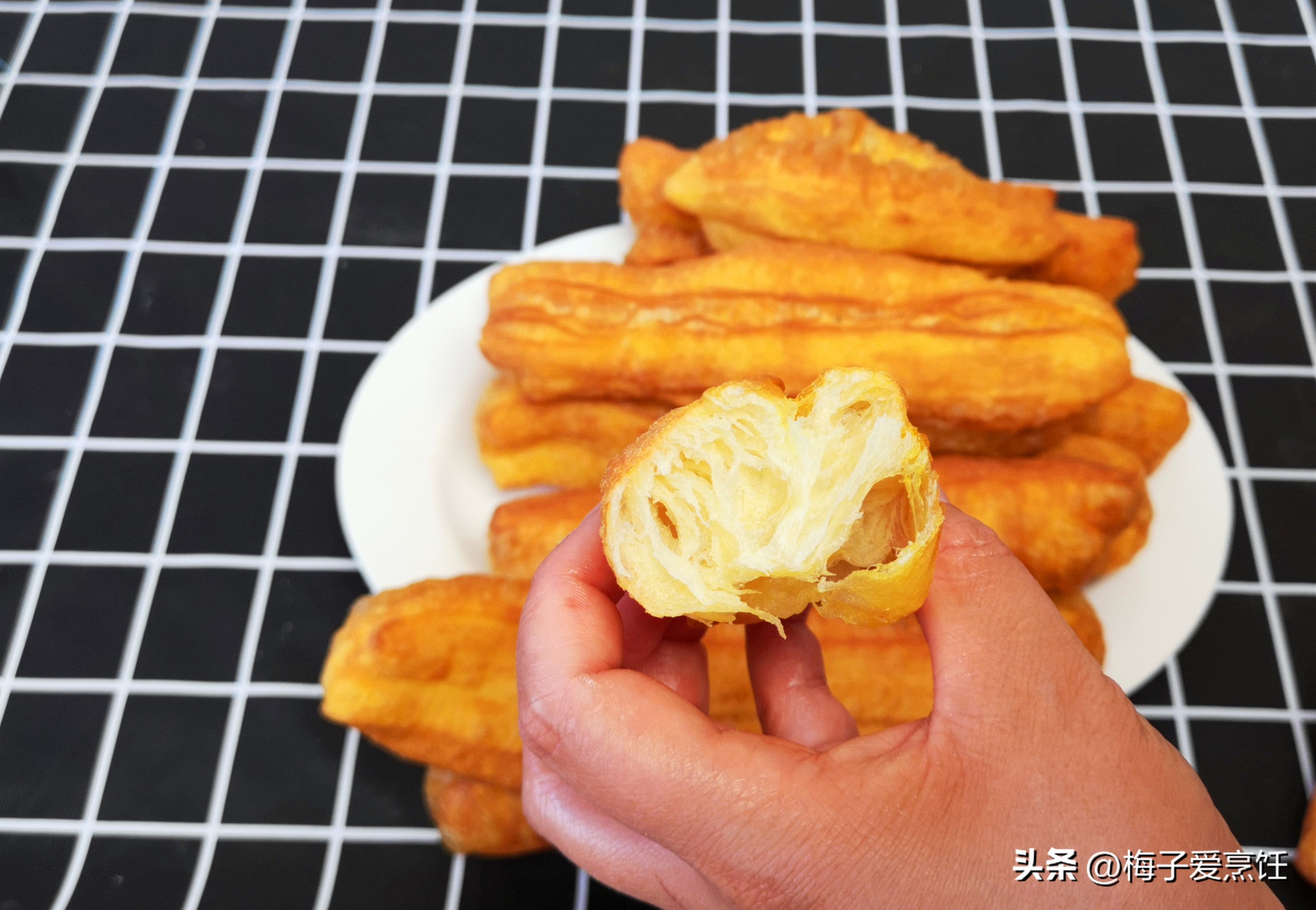 油条怎样炸得才能又软又蓬松,油条怎么炸出来又软又蓬松新手