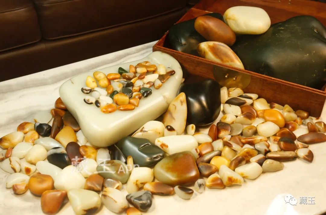 1100元以上的和田玉籽料值得买吗,100万以上和田玉籽料