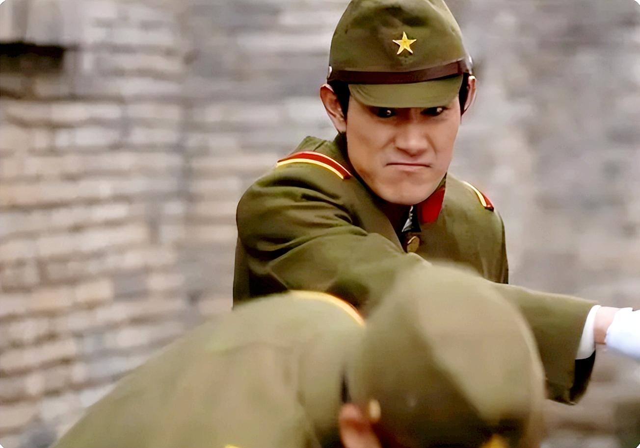 他是荧屏上凶残的“鬼子”，生活中怕重庆老婆