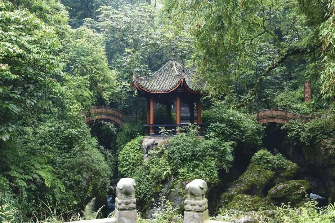 峨眉山一日徒步攻略,峨眉山徒步3天2夜攻略上下山