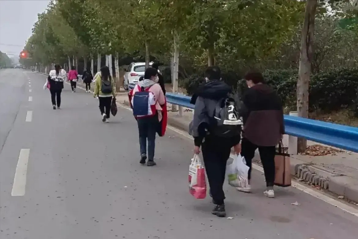 郑州富士康搬离了吗,昆山富士康现状最新消息