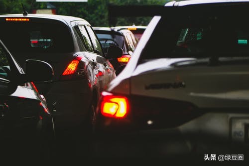 交通事故后逃逸有什么后果,发生交通事故后逃逸会怎样