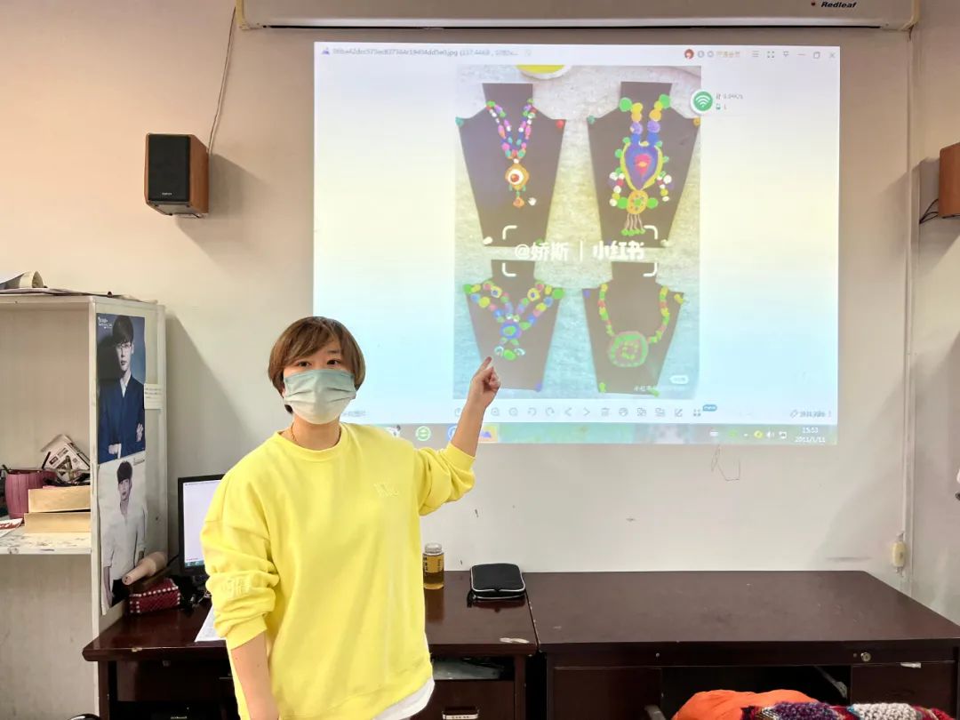 致敬劳动者丨徐静：小小画笔点亮学生多彩童年