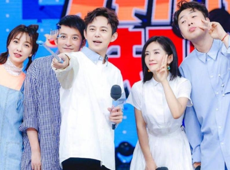 从“好闺蜜”到老死不相往来,再看李小冉和谢娜,究竟谁输谁赢?