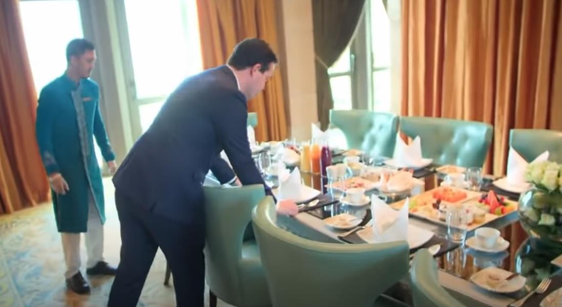 200万买辆车，6000万买块车牌！壕无人性的迪拜又让大开眼界了