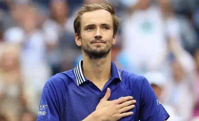 梅总横扫德约美网,梅总vs兹维列夫2024澳网