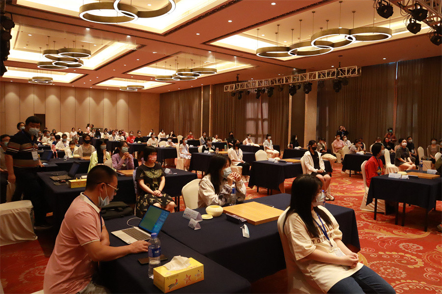 天台山杯吴依铭开门红俞斌：训练是本手比赛下出妙手