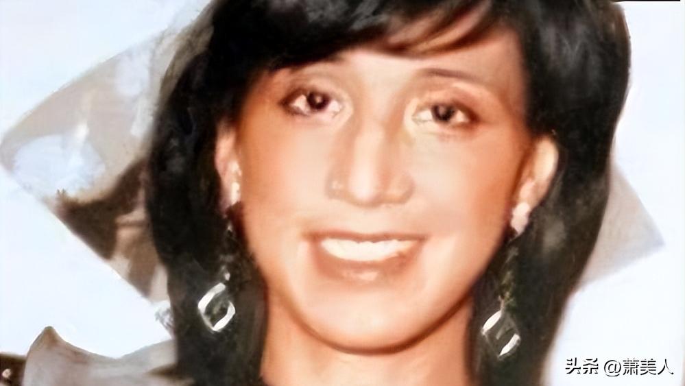 何超英：赌王掌上明珠，备受打击后变得疯癫，死后连墓碑都没有