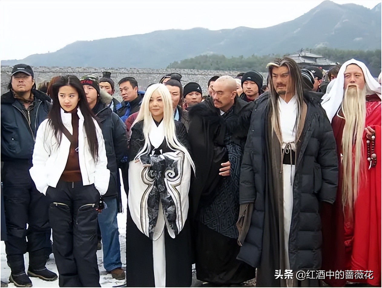 神雕哪个版本最好看 (03版射雕和06版神雕有何关系)