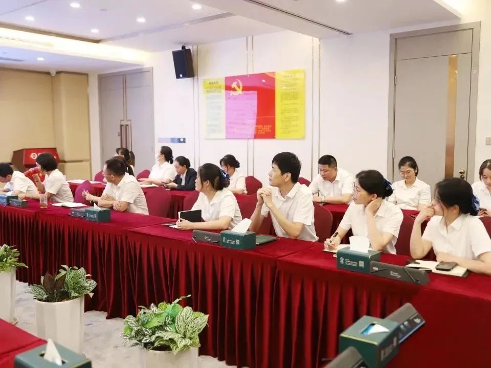 人人考证新学风绿清服务打造学习型组织