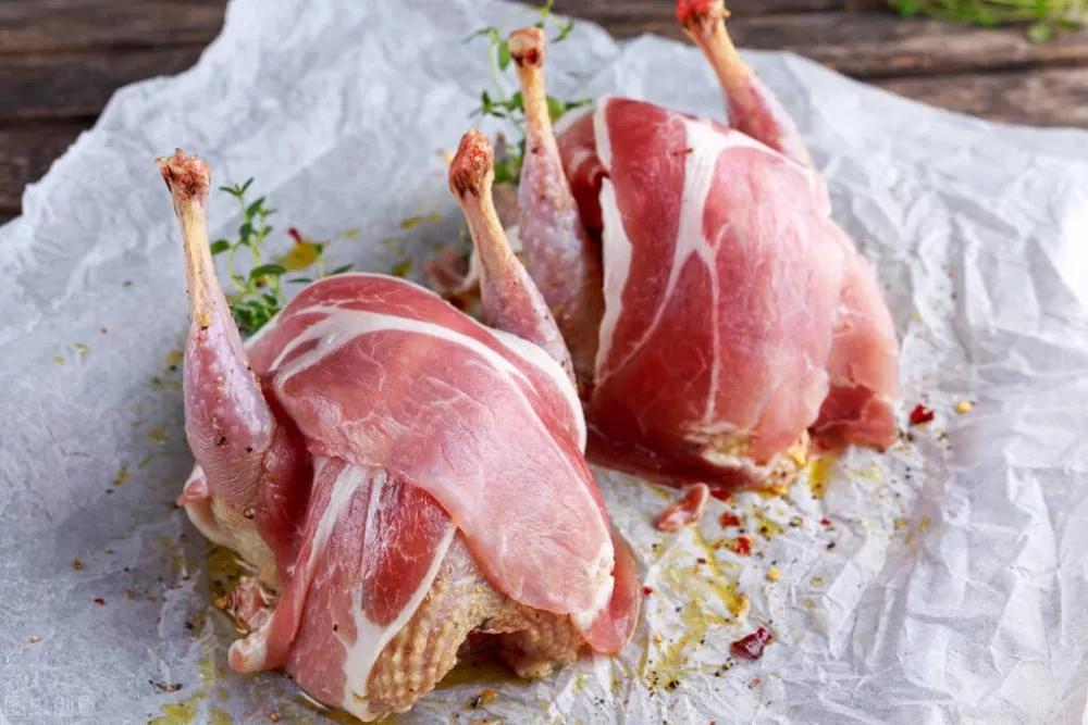 煮肉时的浮沫是精华还是垃圾,煮肉的浮沫到底有多脏