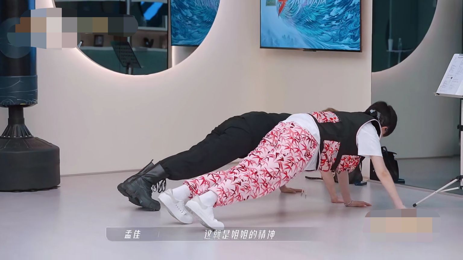 宁静李斯丹妮比拼,宁静李斯丹妮不合吗