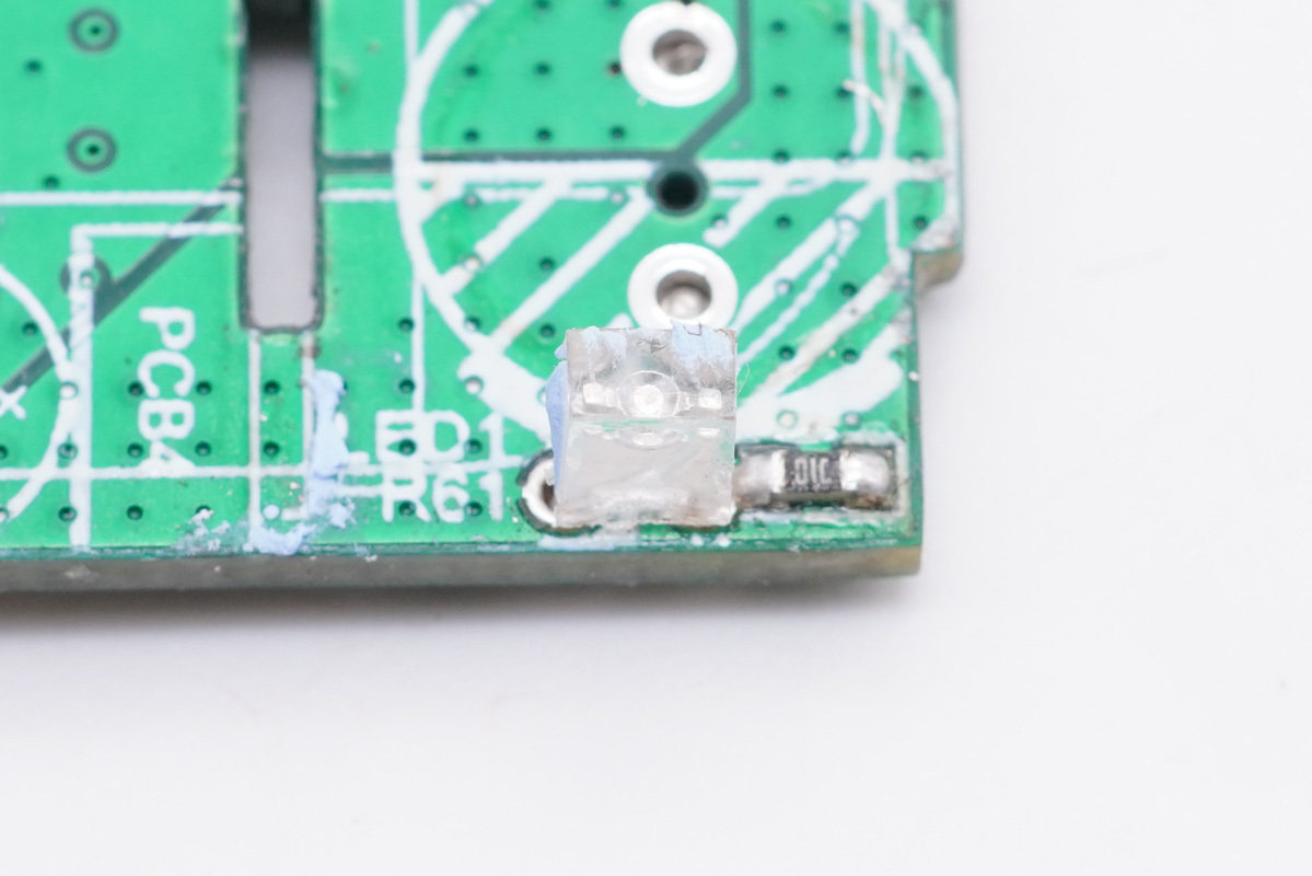 4C1A五个口，总功率达230W，华科生230W桌面充拆解