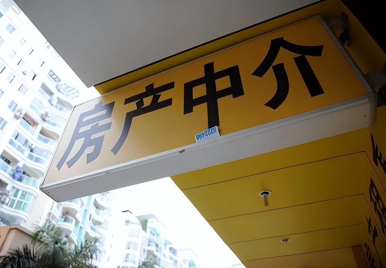 当今年轻人压力太大,现在的年轻人压力的确很大