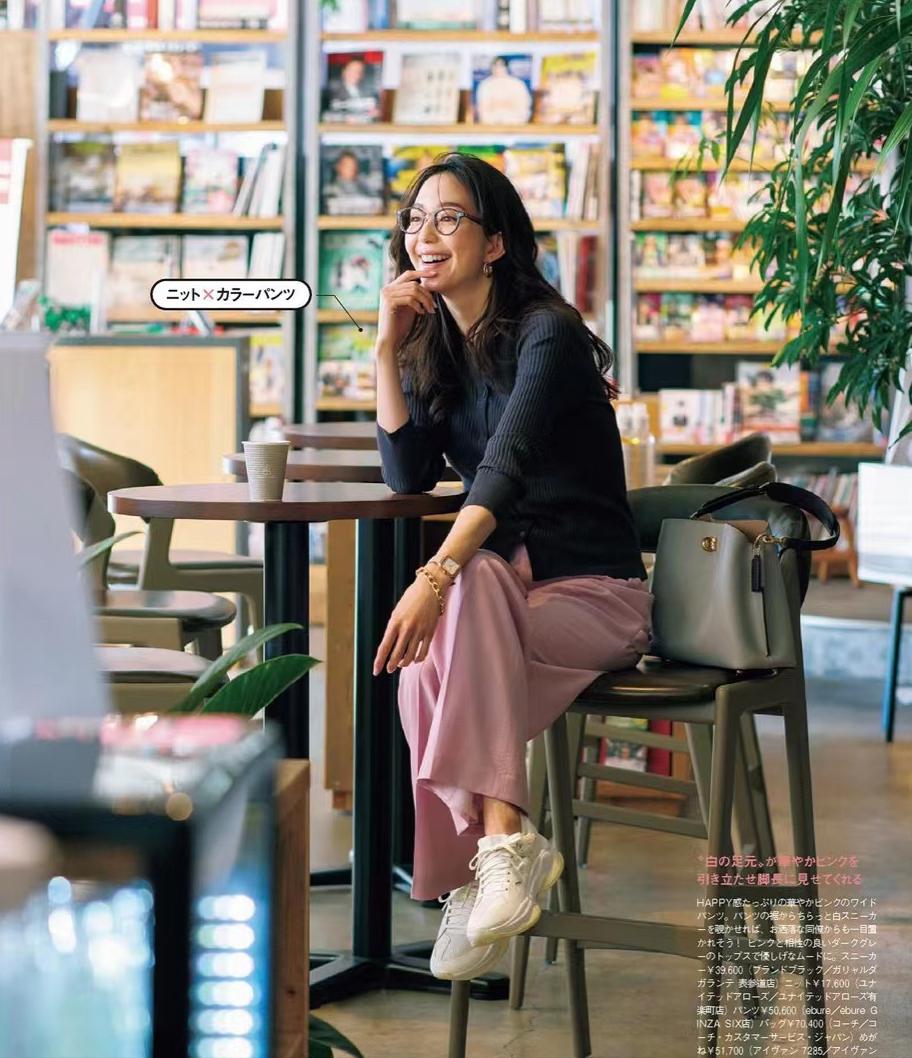 既便宜又好看舒服的秋季运动鞋,秋冬流行什么颜色的运动鞋