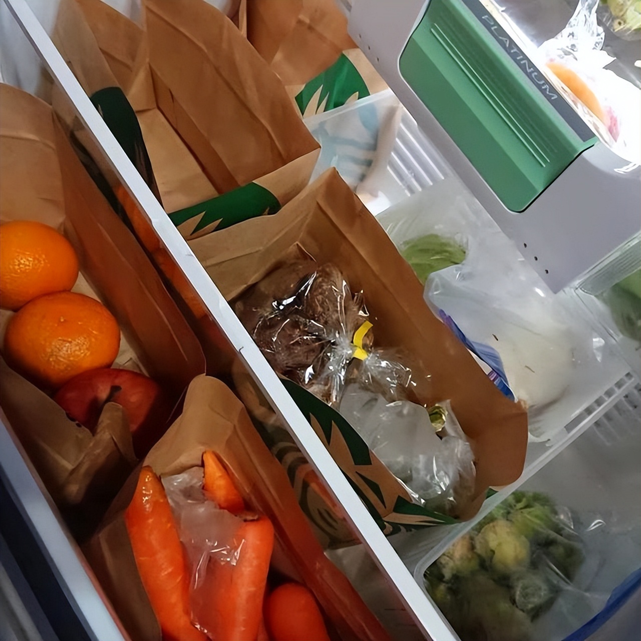 冰箱封条发霉能用除霉剂吗,冰箱封条发霉了用什么小妙招