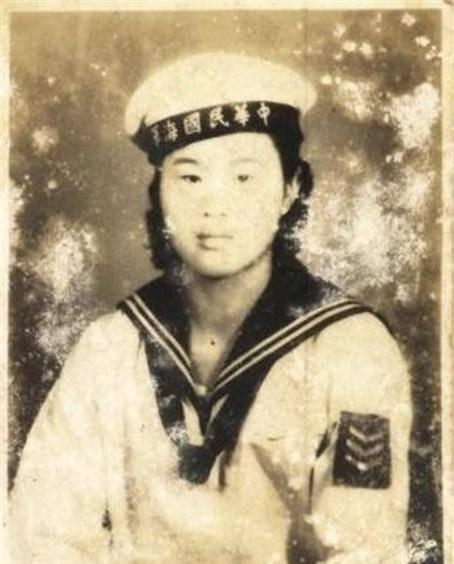 日军日记：*安妇慰**不服从管教，我很愤怒，用*刀刺**插入她的*体下**