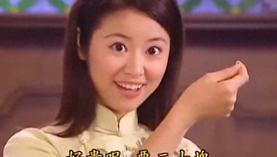 “随着黄金在年轻人中如此流行，现在金店的营业员比LV柜台的女孩