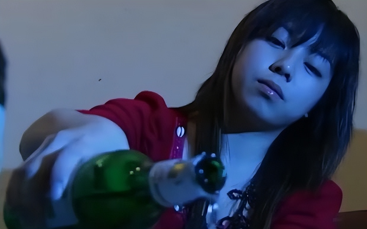 湖南喝酒不醉的女人刘静,湖南女子喝酒像喝水一样千杯不醉