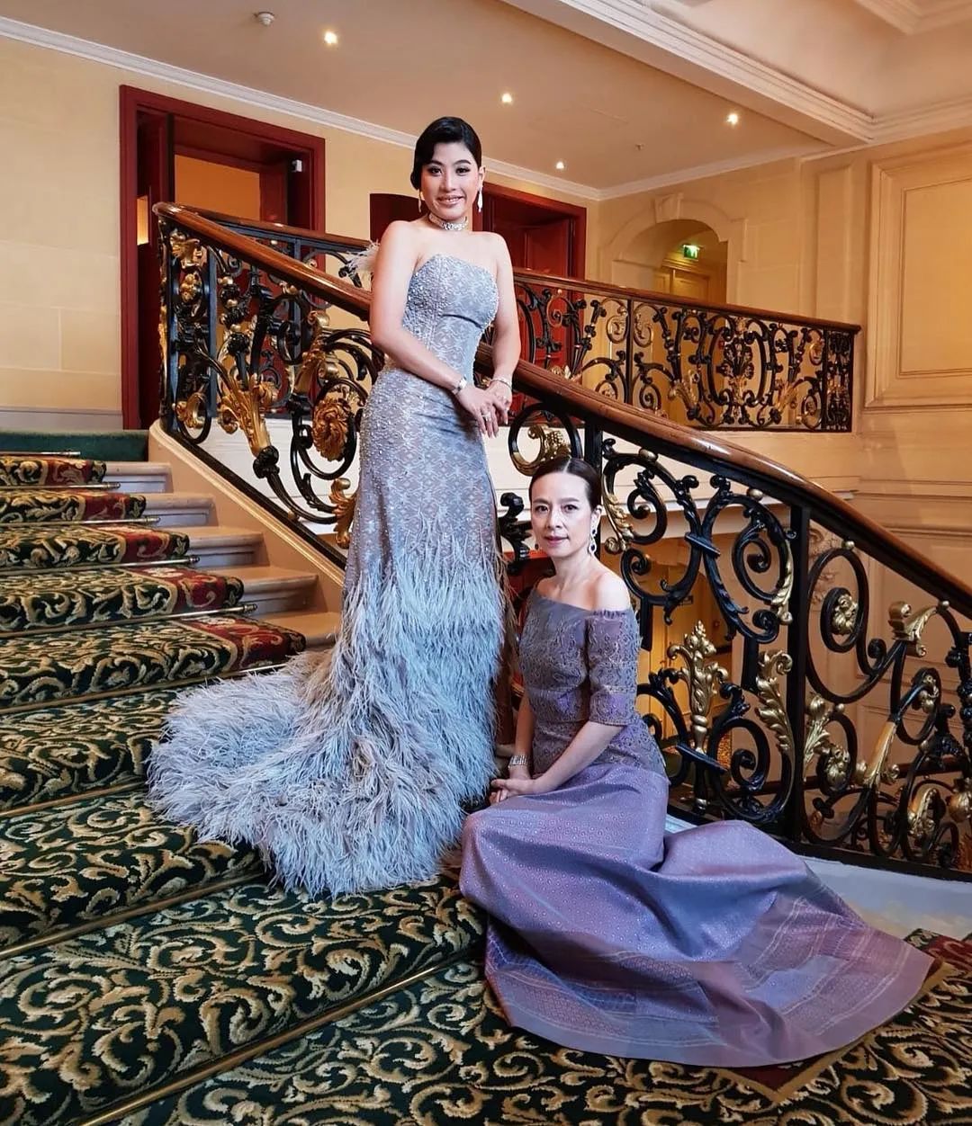 56岁泰国第一名媛：带球队打入世界杯，还是泰王“白月光”?