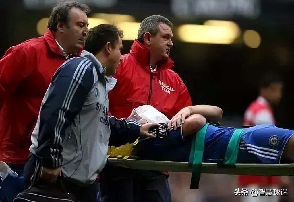 中国业余足球和职业足球差距大吗,我国职业足球现在怎么样