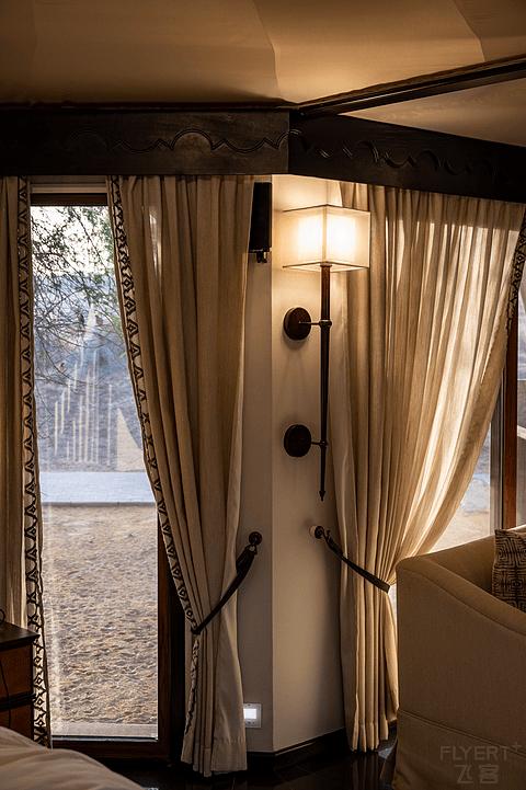 阿联酋丽思卡尔顿,阿联酋野奢帐篷