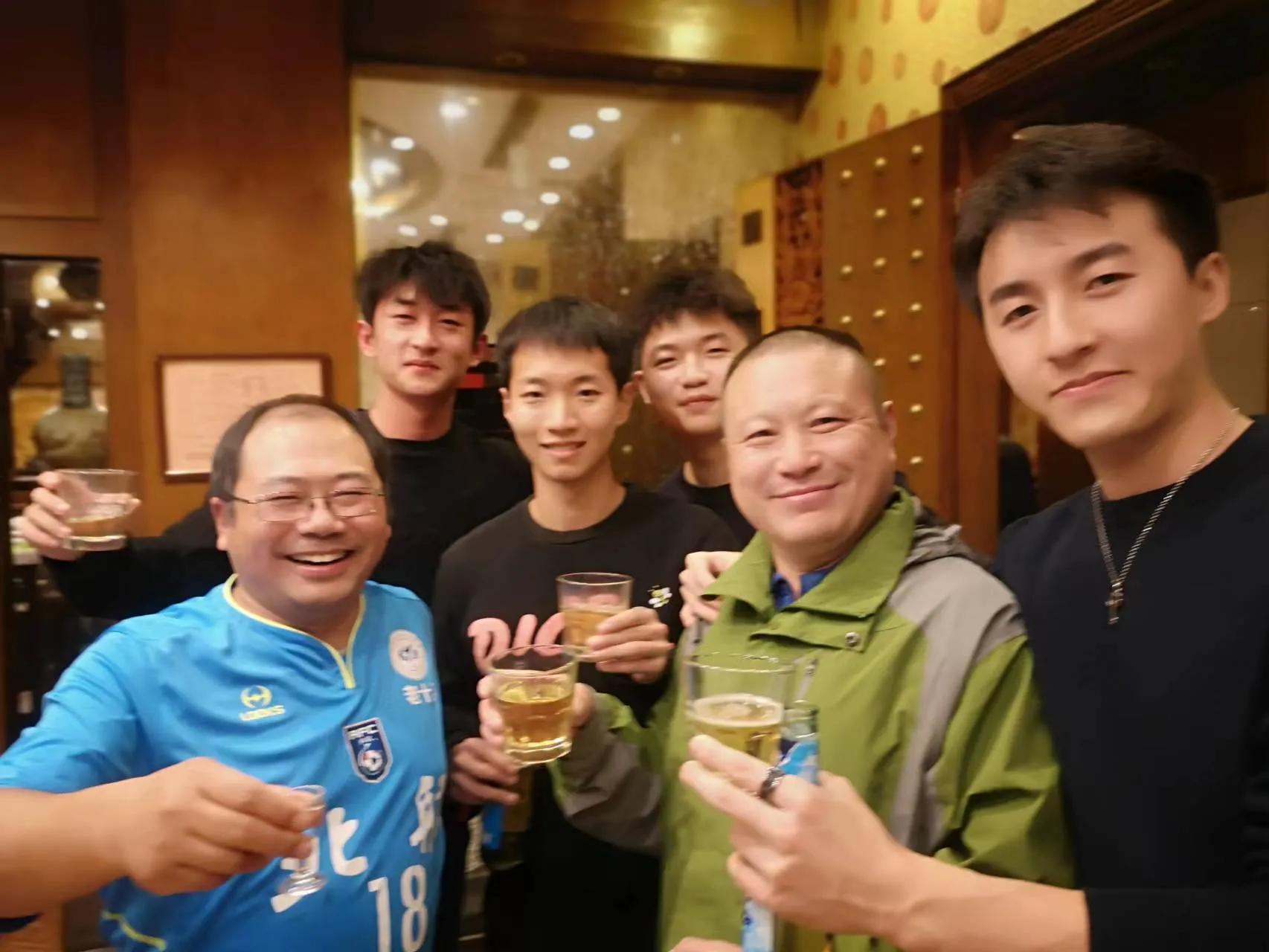 青春,真好——北航校园足球公益基金启动式之校友返校绿荫风云