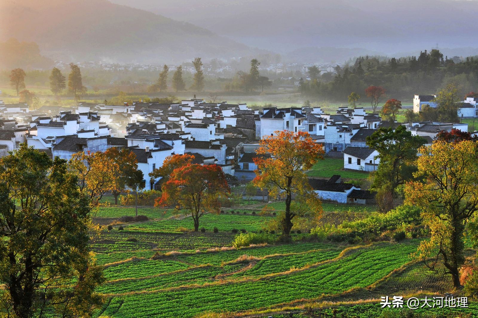 中国南方这30个景点,难说多知名,但敢说它的秋色最艳最浪漫