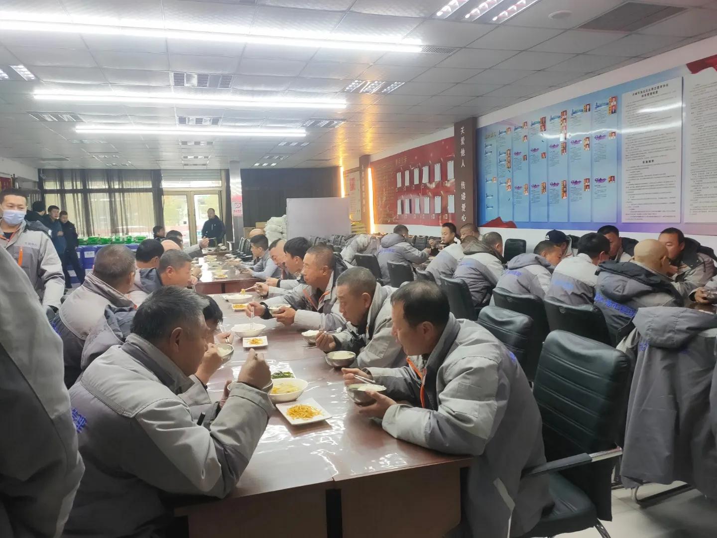 志愿服务助力打赢疫情防控阻击战,志愿服务筑起抗击疫情的万里长城