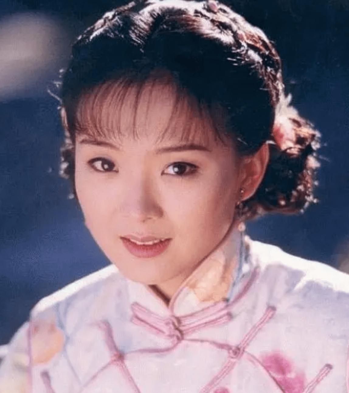 初见“灵气逼人”，再见“皱纹丛生”，王艳昙花一现背后有何辛酸