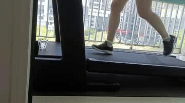 冬季室内跑步机跑步,如何选购适合自己的跑步机