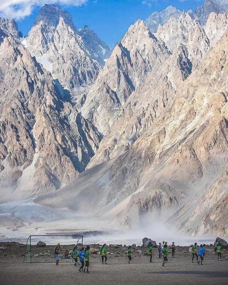 曾经的部队足球队,淄博石油化工厂