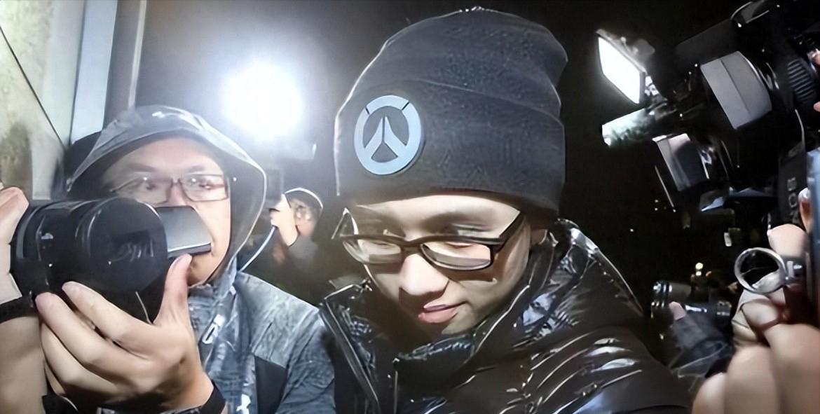 被母亲喂养12年、同床15年，痴狂到畸形的母爱将爱子送进监狱