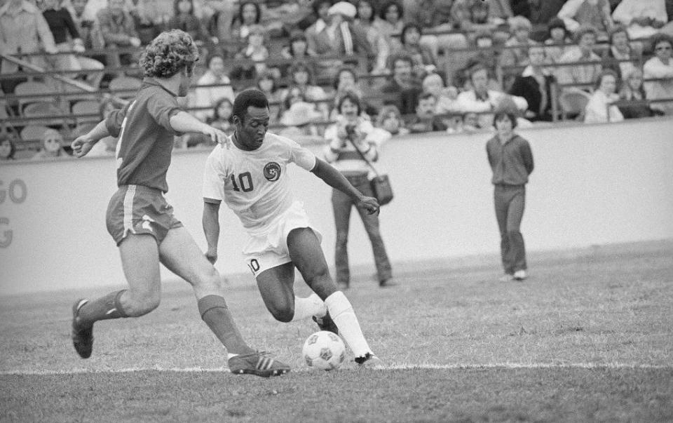 球王贝利巴西足球传奇,世界公认的三位球王