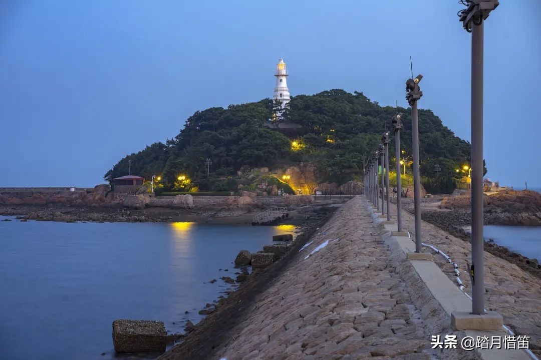 被誉为“东方瑞士”的青岛，有太多的海边浪漫