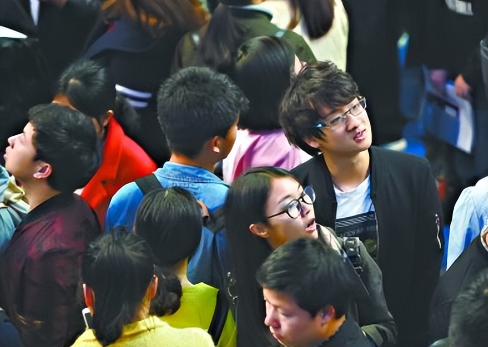 211研究生毕业薪酬多少,211的研究生毕业工作大概薪资多少