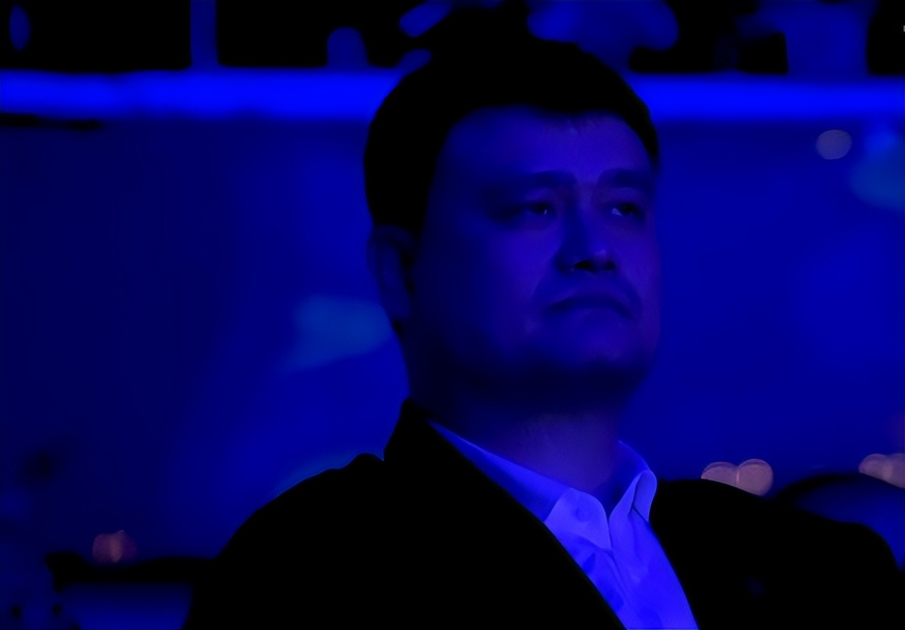 姚明谈李凯尔归化进展,中国男篮或将归化李凯尔