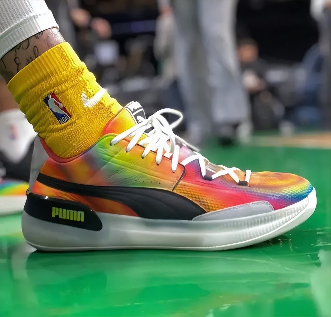 球鞋故事分享黑红,球鞋的故事