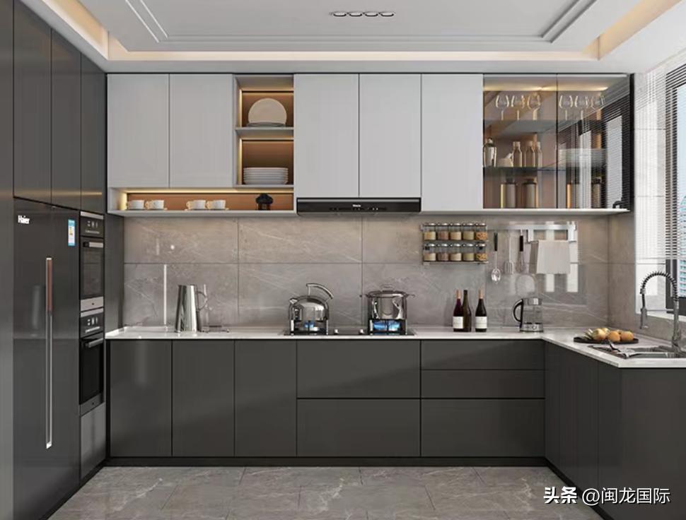 橱柜定制应该怎么选择,品牌定制橱柜和衣柜价格不一样