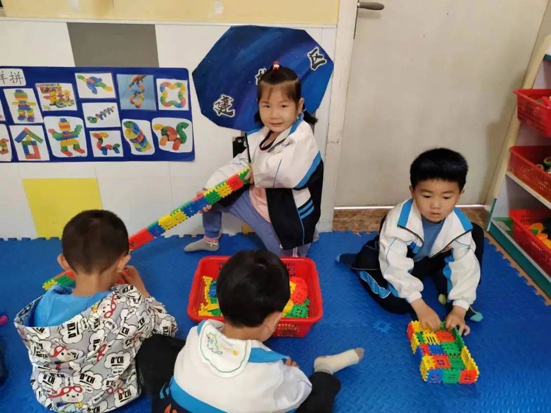 “戏”动童年，“域”见未来——诺亚舟开心果幼儿园区域活动