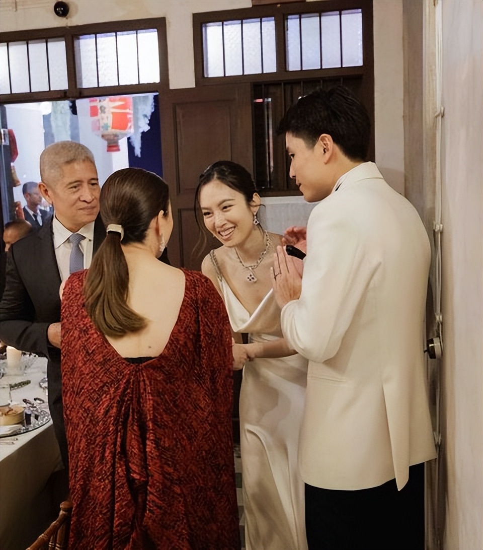 泰国华裔富婆,泰国变性女神中国富豪