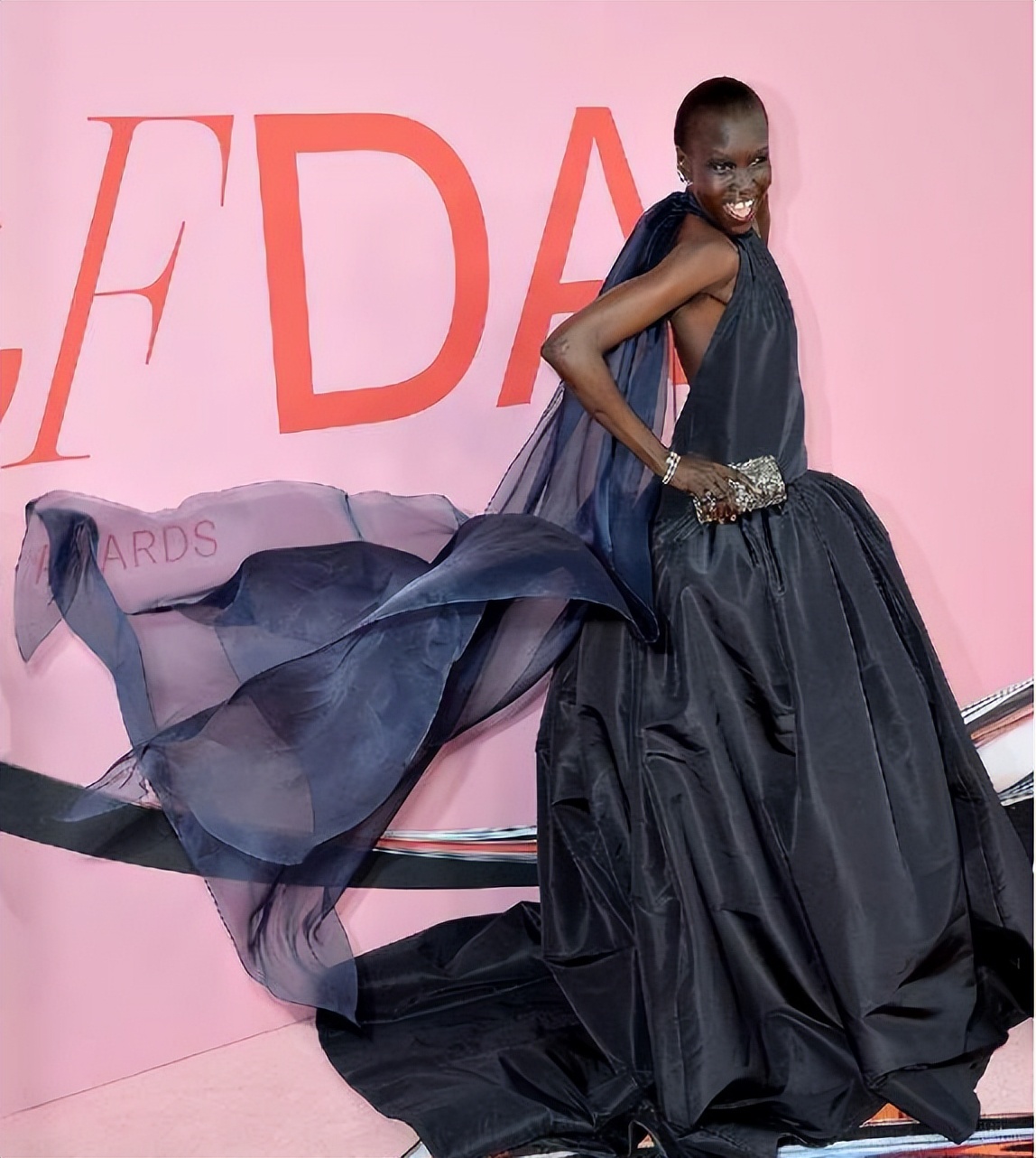 最美黑人“黑珍珠”：18岁挑战欧美一战成名，征服了白人审美