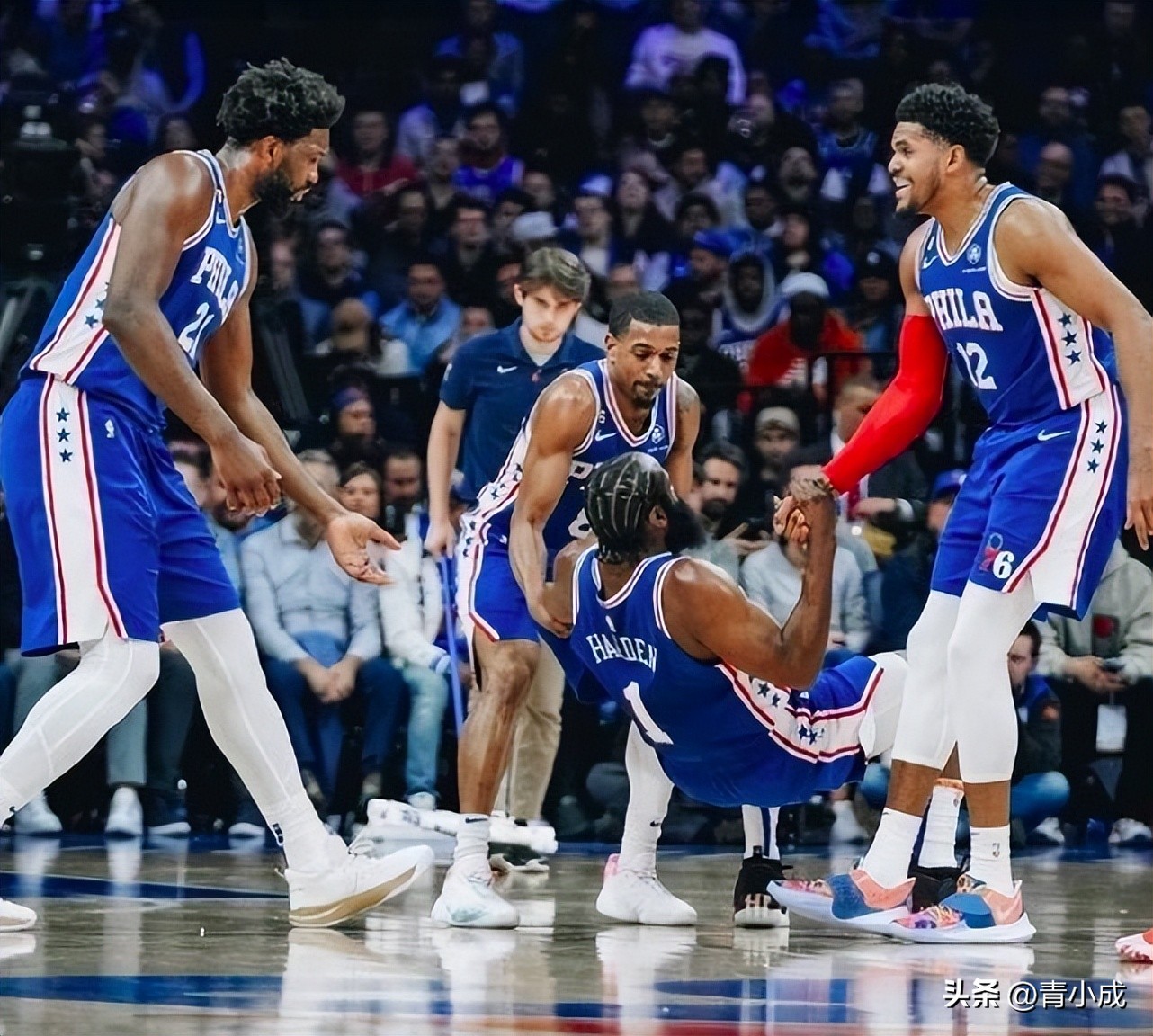 灵魂拷问！76人根本夺不了总冠军，是个伪强队！骑士都比76人强
